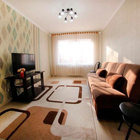 Razmestim На Сайна Шаляпина Almaty Ngoại thất bức ảnh