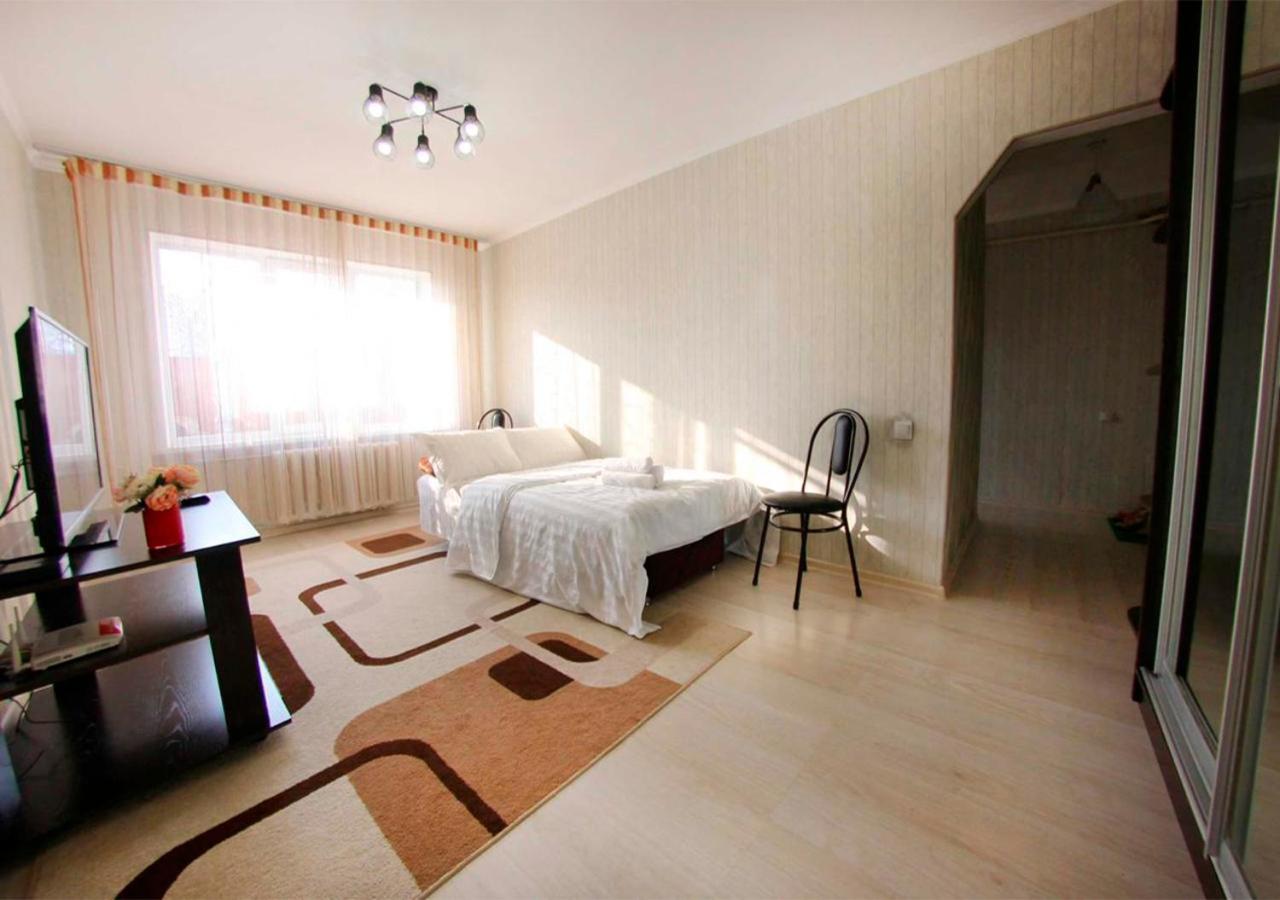 Razmestim На Сайна Шаляпина Almaty Ngoại thất bức ảnh